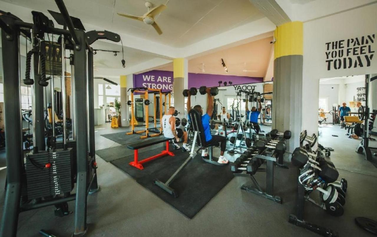 Spartacus Pool Apartments In Caesar Resort & Spa Trikomo Екстериор снимка